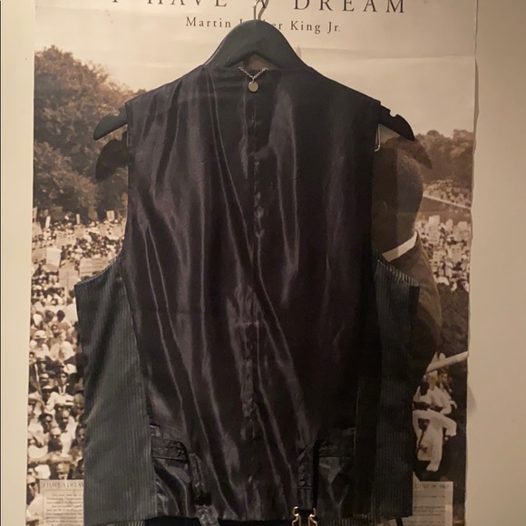 Diesel vest size l although fits m - Picture 3 of 3